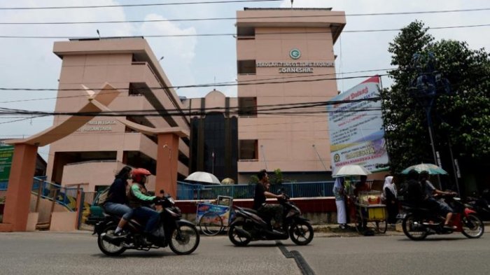Kampus paling Favorit dan Top di Medan - YouTube Kampus paling Favorit dan Top di Medan - YouTube
